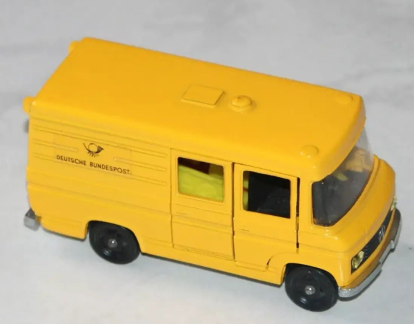 Siku Mercedes-Benz L 406 Posttruck 1970 V305 DieCast Model (9686)